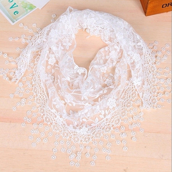 Matilla veil ladies lightweight sheer lace triangular scarf white. - Picture 2 of 5